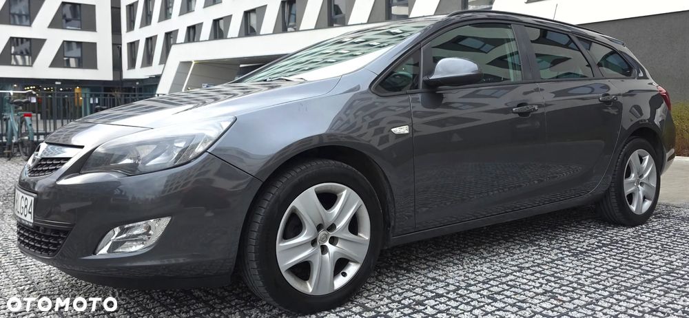 Opel Astra 1.4 Turbo Cosmo - 4