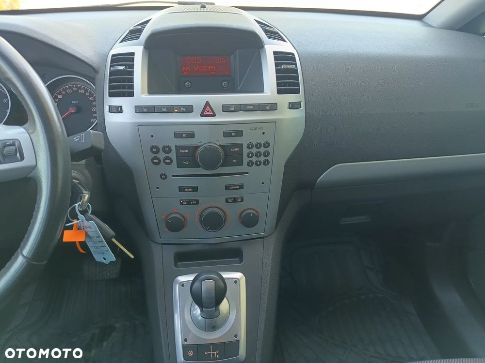 Opel Zafira - 11
