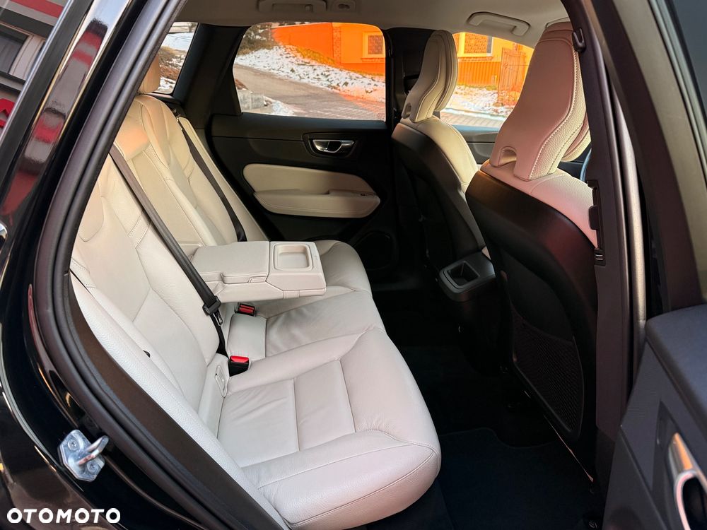 Volvo XC 60 D4 Inscription - 28