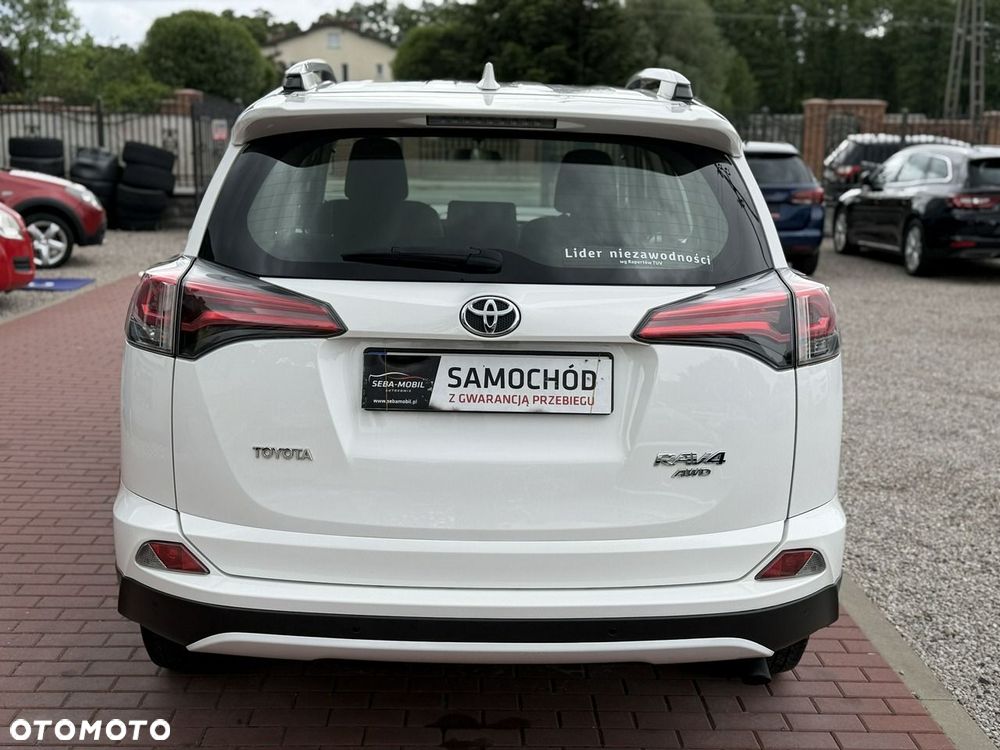 Toyota RAV4 - 10