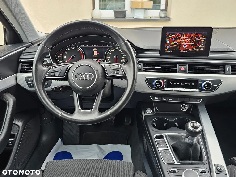Audi A4 Avant 35 TFSI sport - 25