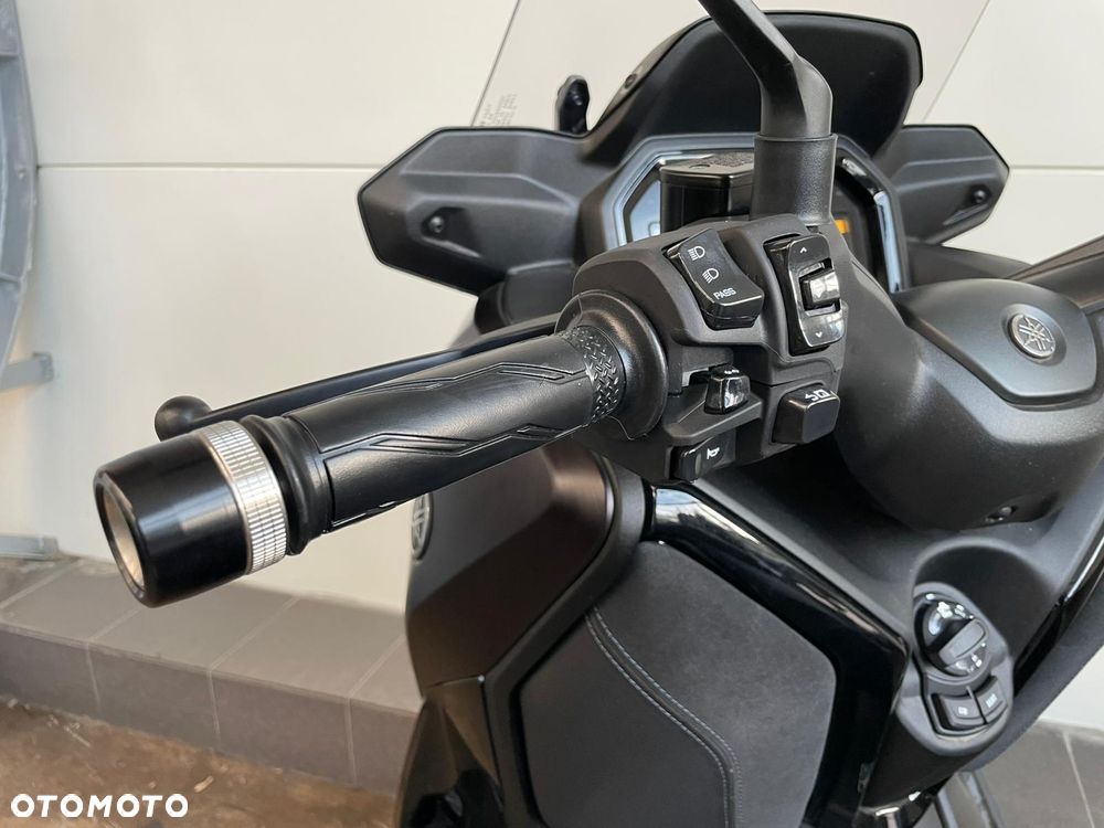 Yamaha X-max - 7