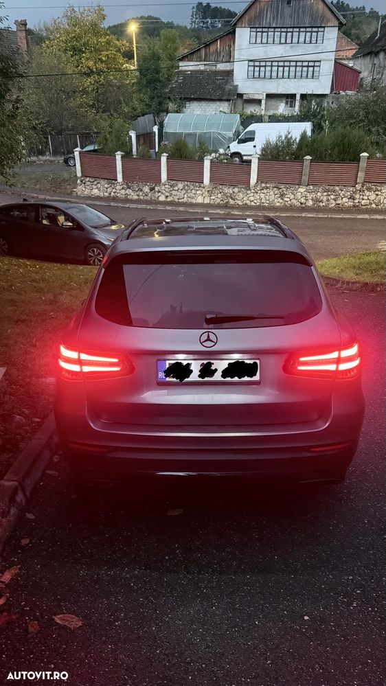 Mercedes-Benz GLC 300 4MATIC - 35