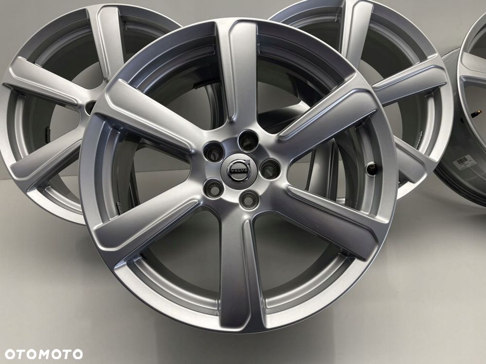 FELGI VOLVO XC90 8J 19 ET42,5 31423021 - 2