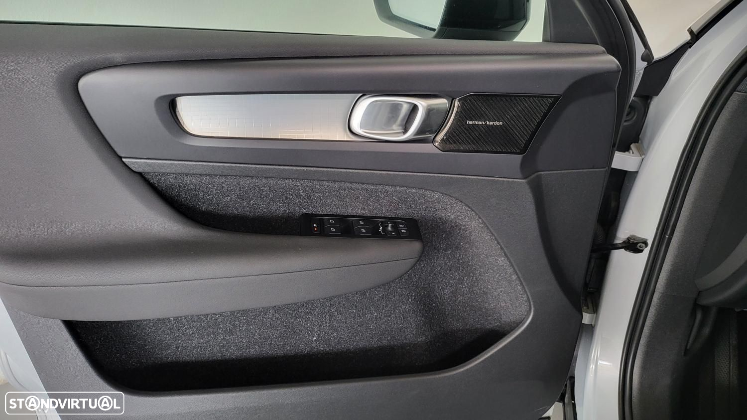 Volvo XC 40 1.5 T5 PHEV R-Design Expression - 10