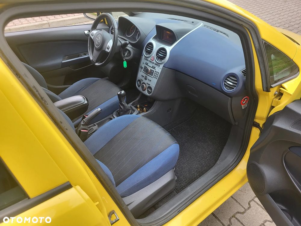 Opel Corsa 1.4 Cosmo - 23