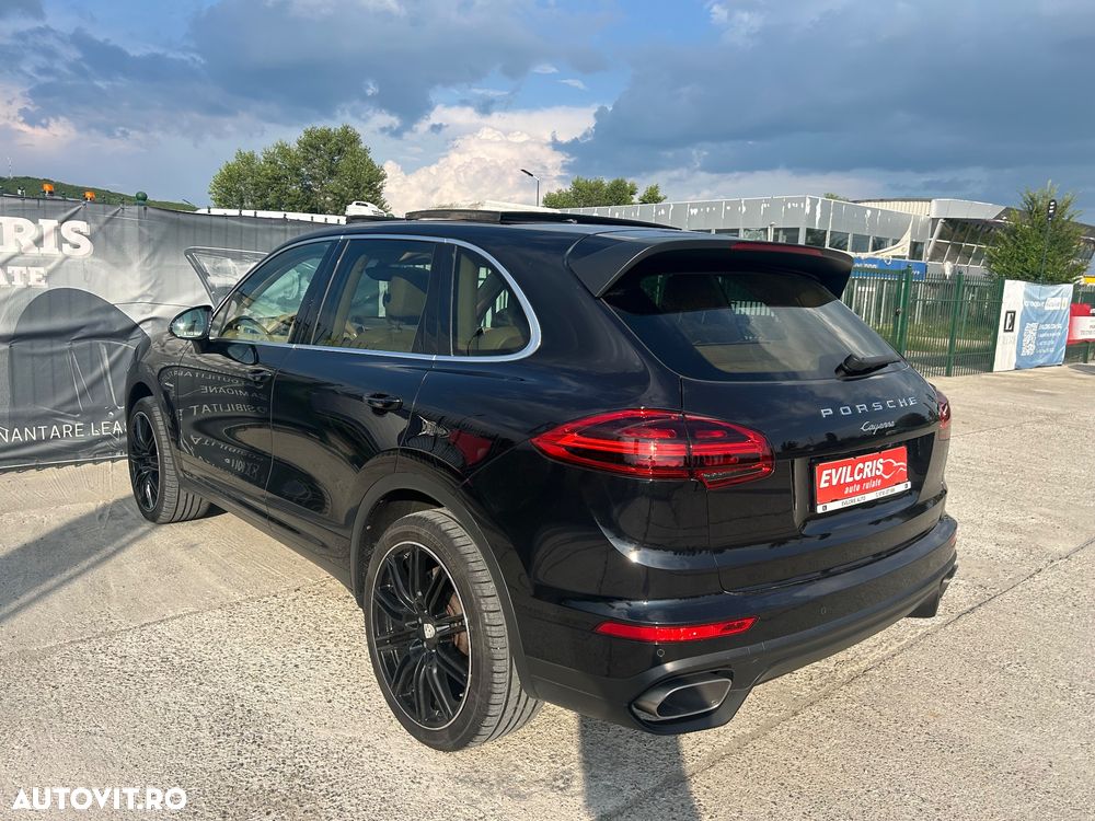 Porsche Cayenne - 14