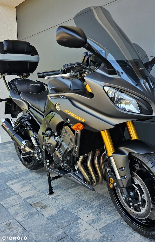 Yamaha FZ8 - 4