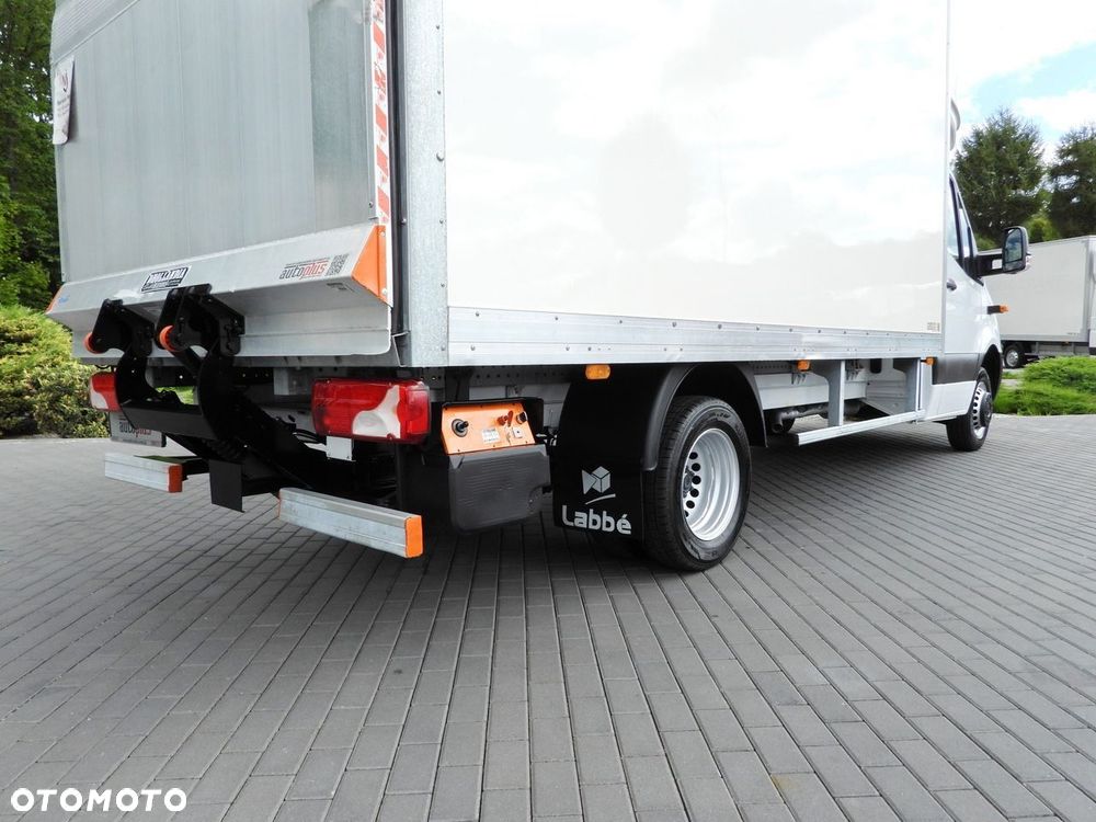 Mercedes-Benz SPRINTER 515 KONTENER WINDA 8 PALET TEMPOMAT BLIŹNIACZE KOŁA KLIMATYZACJA  150KM - 23