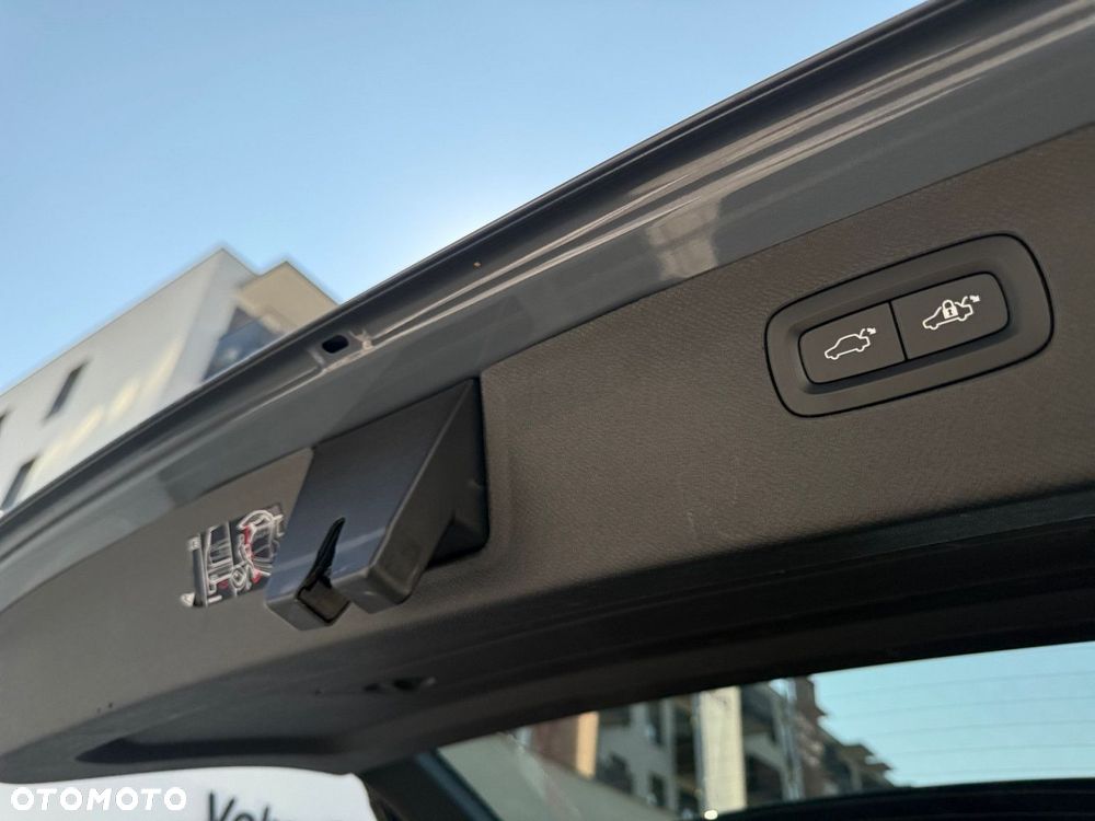 Volvo XC 90 - 32