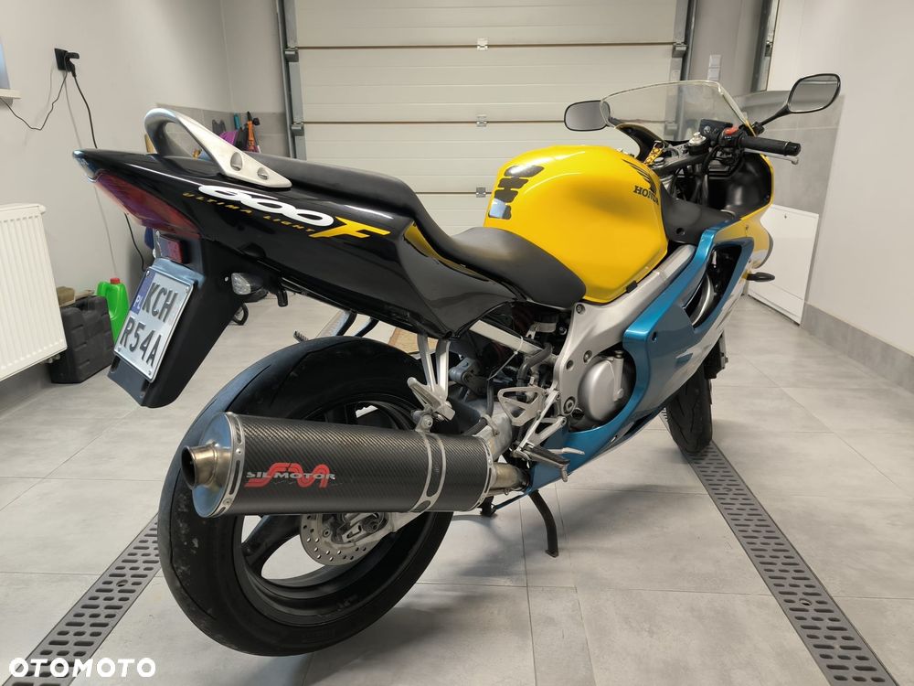 Honda CBR - 6