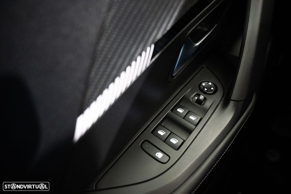 Peugeot e-2008 50 kWh Allure - 14
