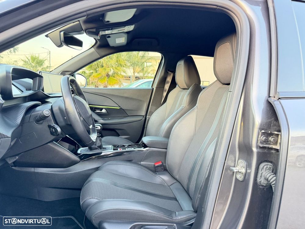 Peugeot 2008 1.2 PureTech GT Line - 22