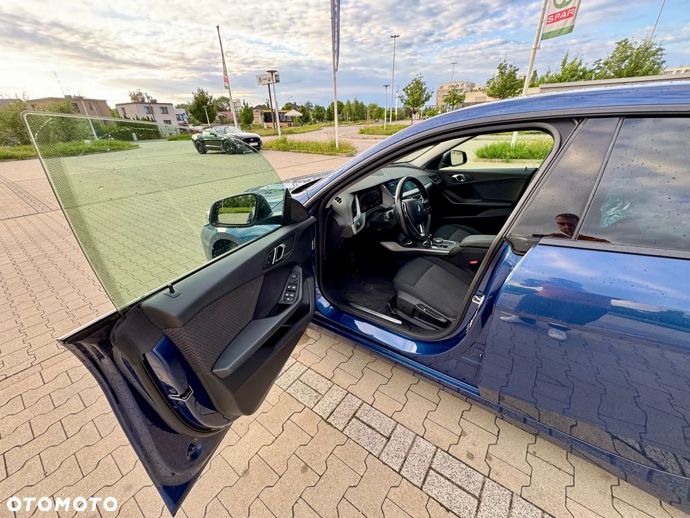 BMW Seria 2 218i Advantage - 11