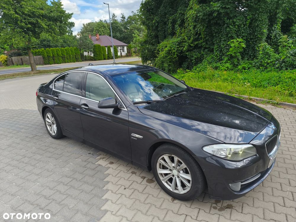 BMW Seria 5 525d xDrive Sport-Aut Luxury Line - 1