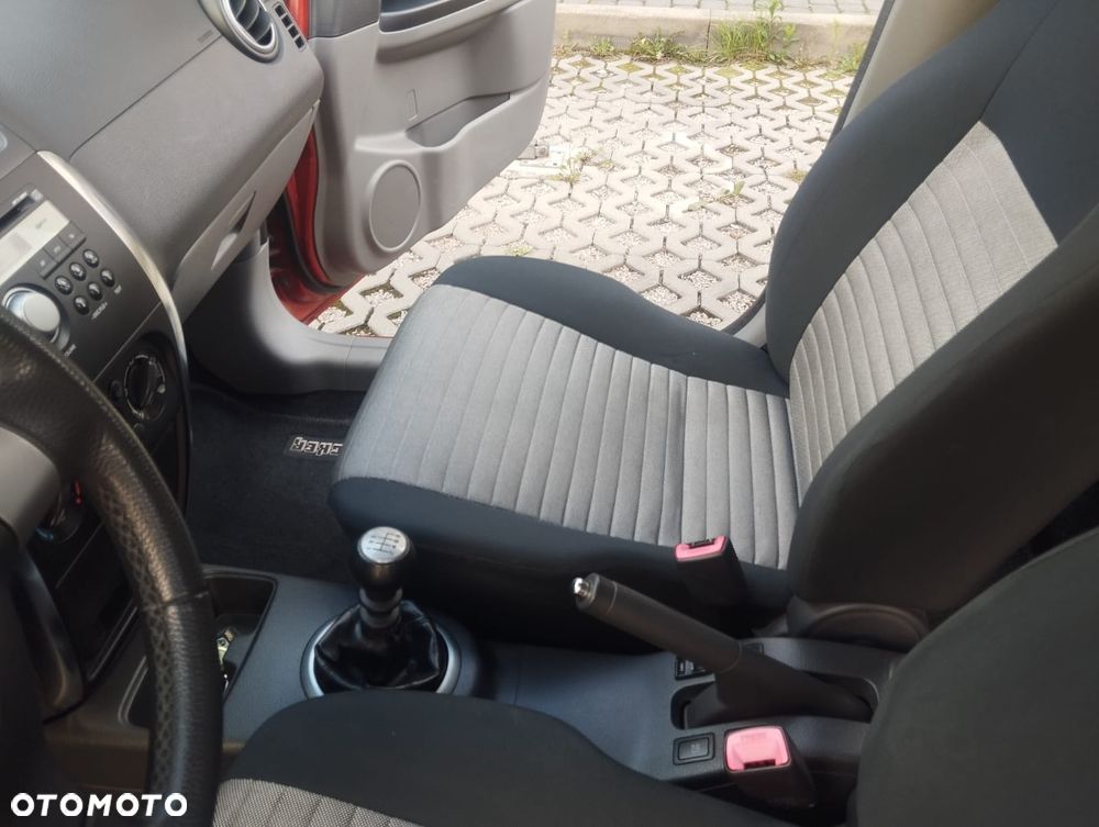 Suzuki SX4 - 24