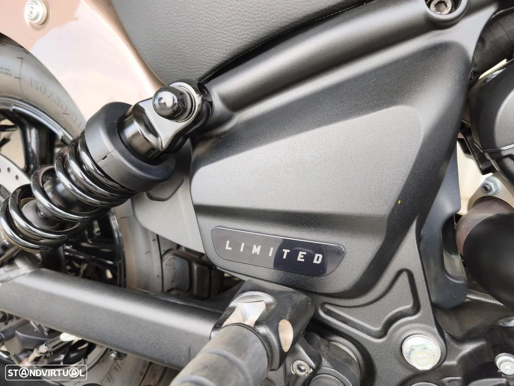 Indian Scout Bobber Limited Tech - 16