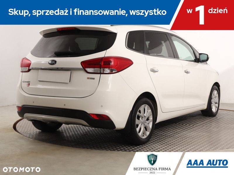 Kia Carens - 7