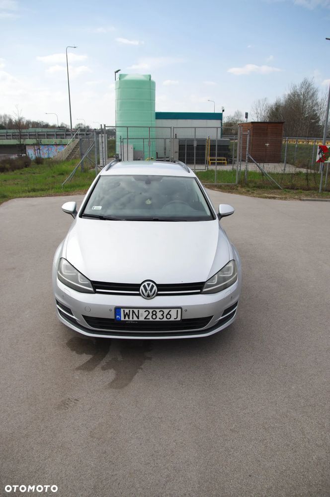 Volkswagen Golf - 6