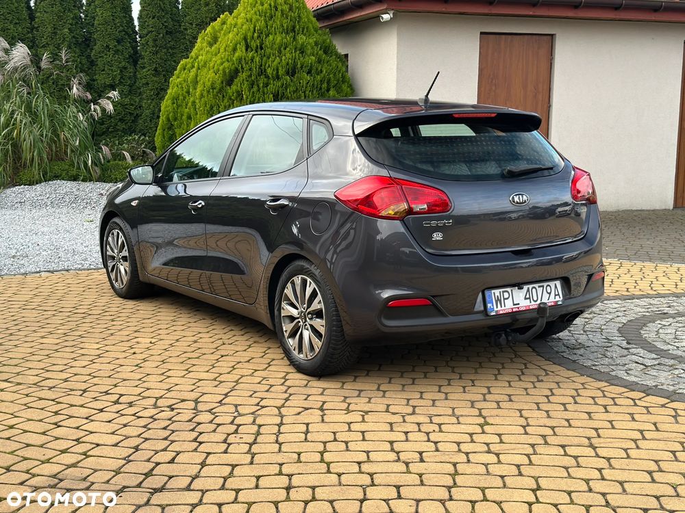 Kia Ceed Cee'd 1.6 GDI XL - 10