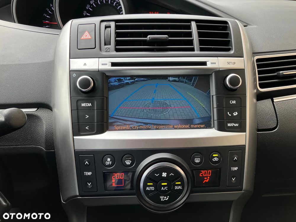Toyota Verso 1.8 Premium - 22