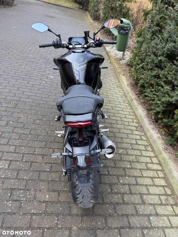 Yamaha MT - 8
