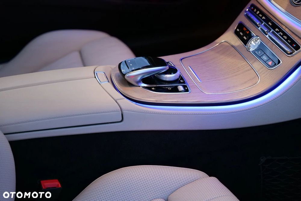 Mercedes-Benz Klasa E 350 9G-TRONIC - 22