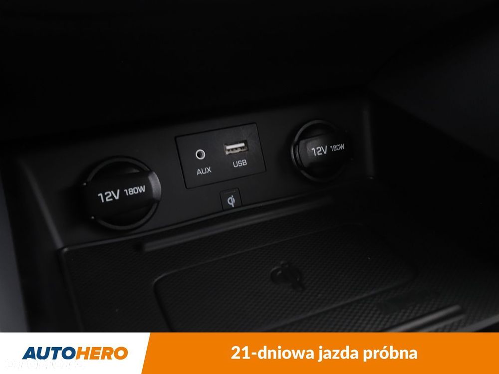 Hyundai IONIQ - 26