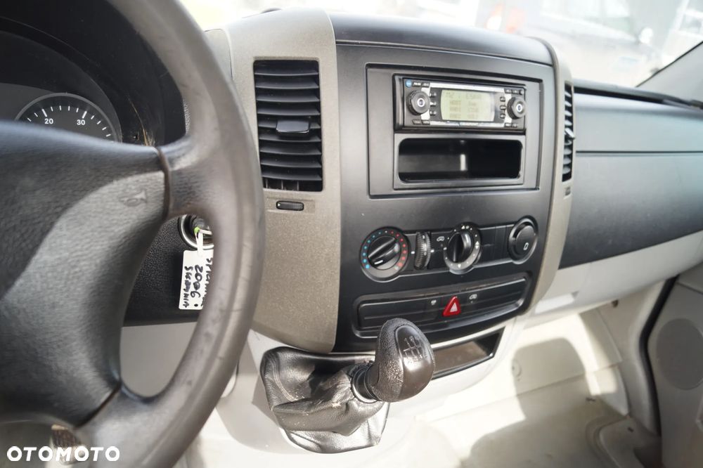 Mercedes-Benz Sprinter - 18