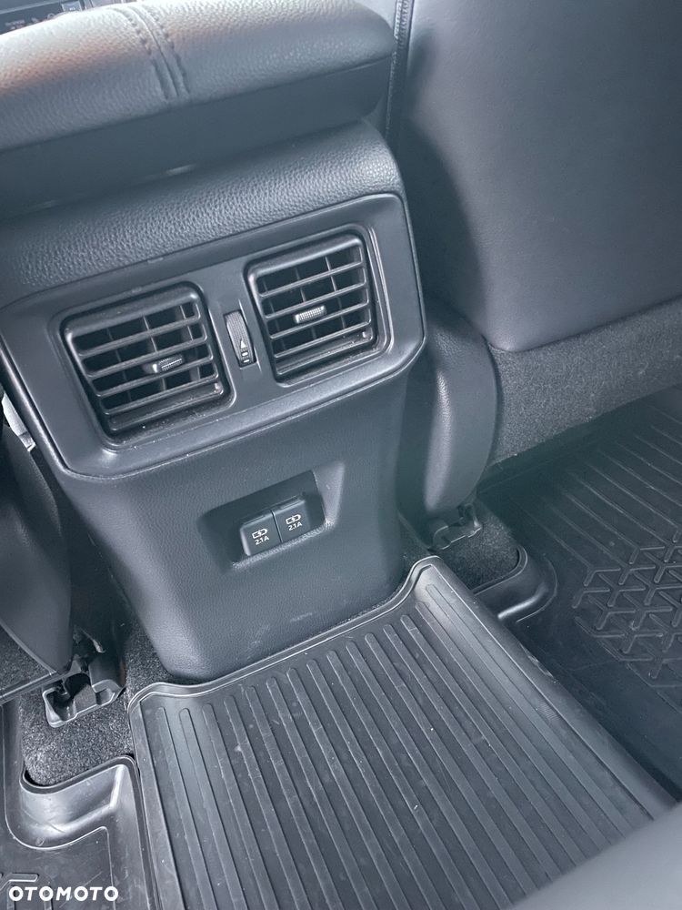 Toyota RAV4 2.5 Hybrid Black Edition by JBL 4x4 - 32