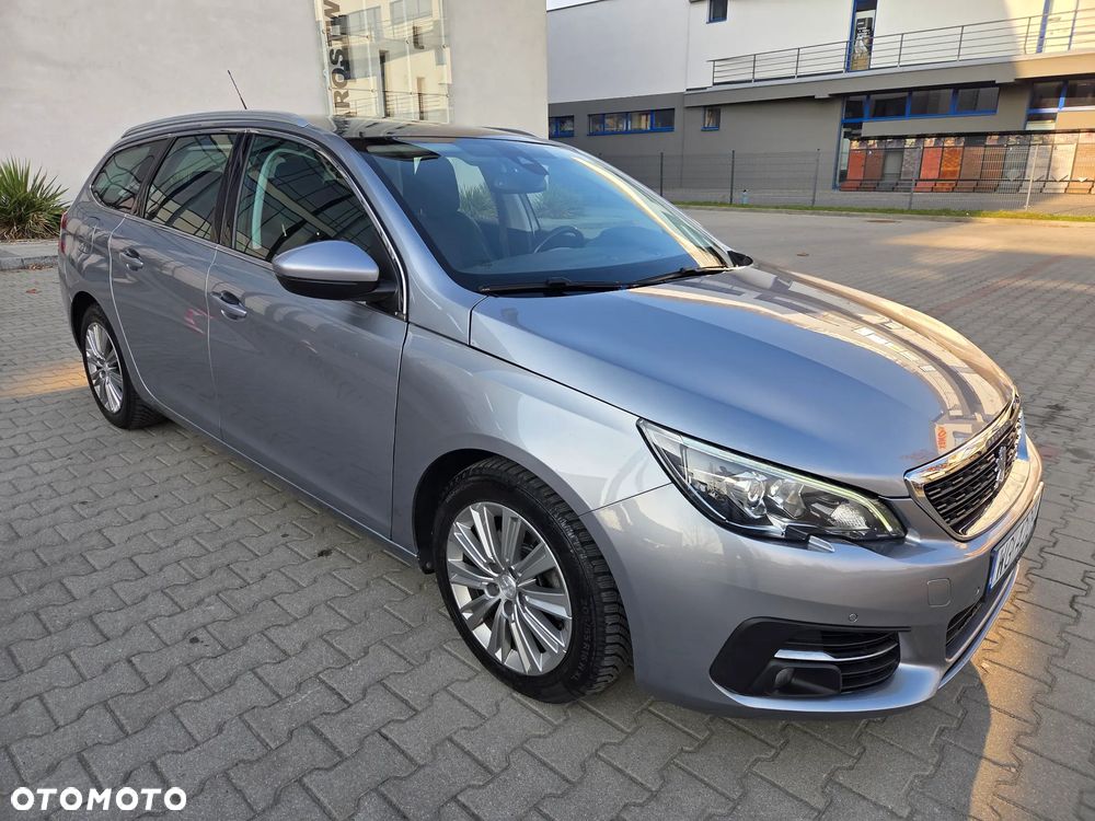 Peugeot 308 PureTech 130 GPF EAT8 Stop & Start Allure Business-Paket - 3