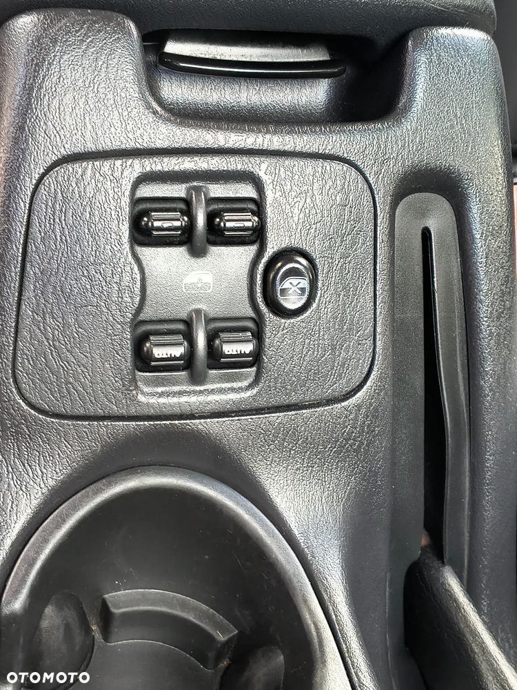 Jeep Cherokee - 18