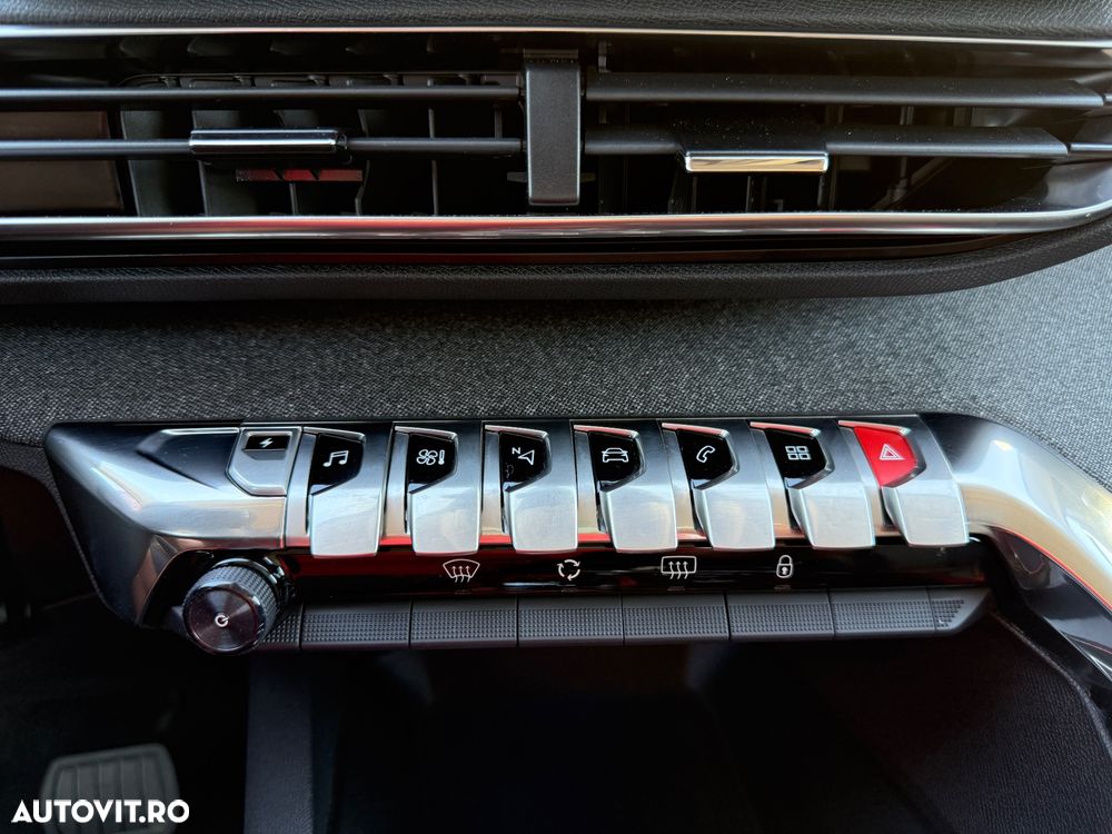 Peugeot 3008 Hybrid 225 e-EAT8 Allure Pack - 10