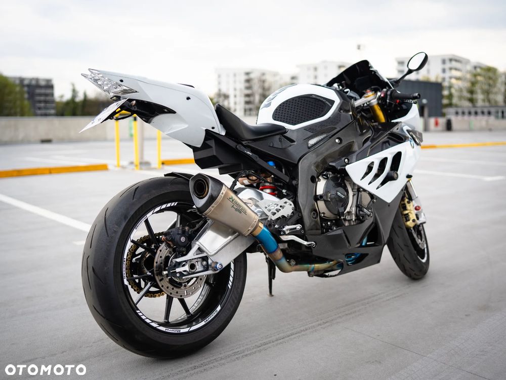 BMW S - 4