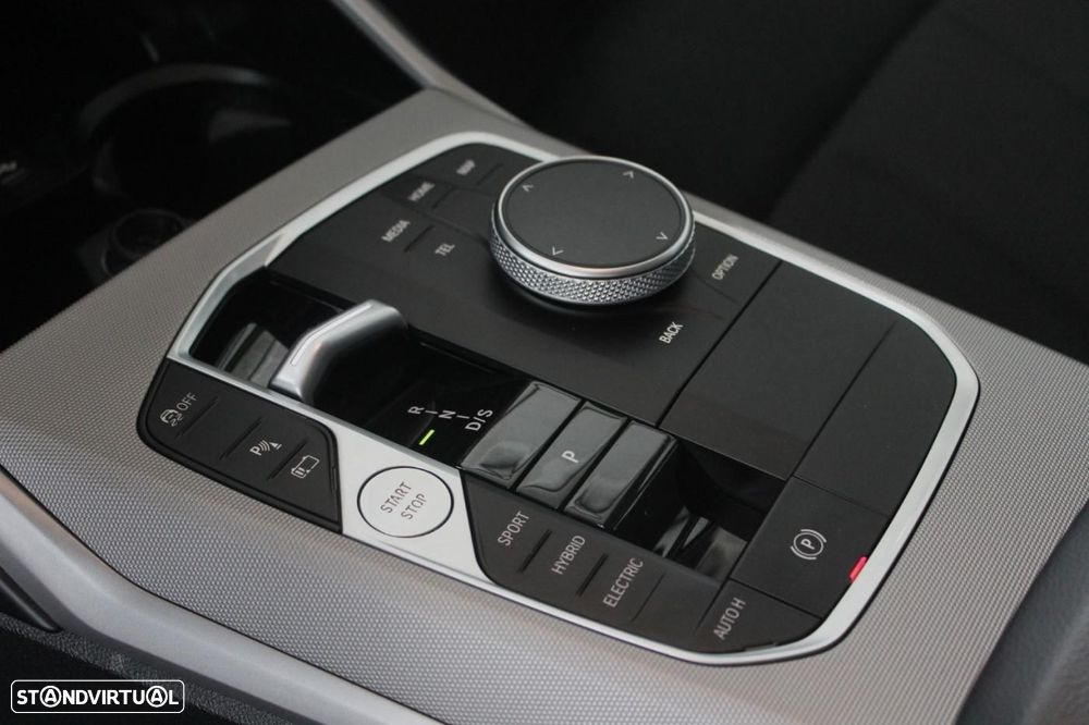 BMW 330 e Corporate Edition Auto - 29