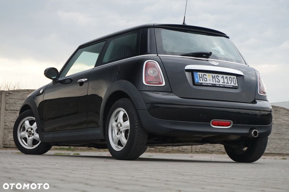 MINI Cooper Standard - 9
