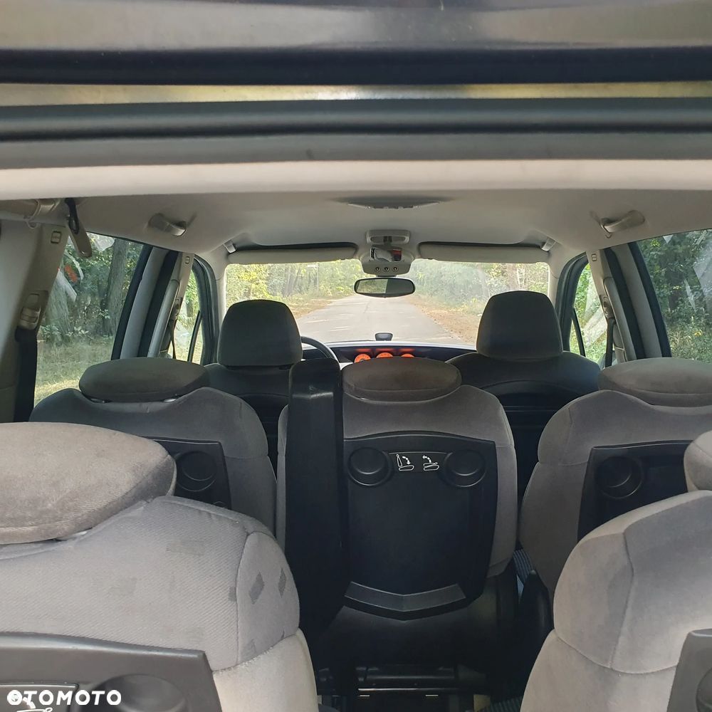 Citroën C8 HDi 135 Selection - 8