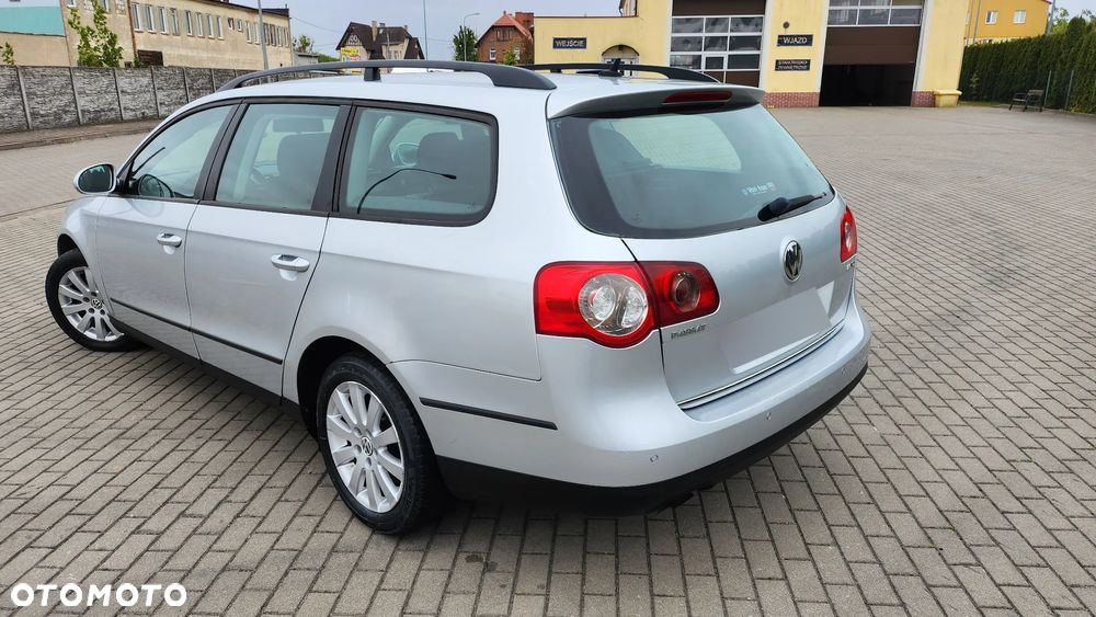Volkswagen Passat 2.0 TDI DPF Comfortline - 14
