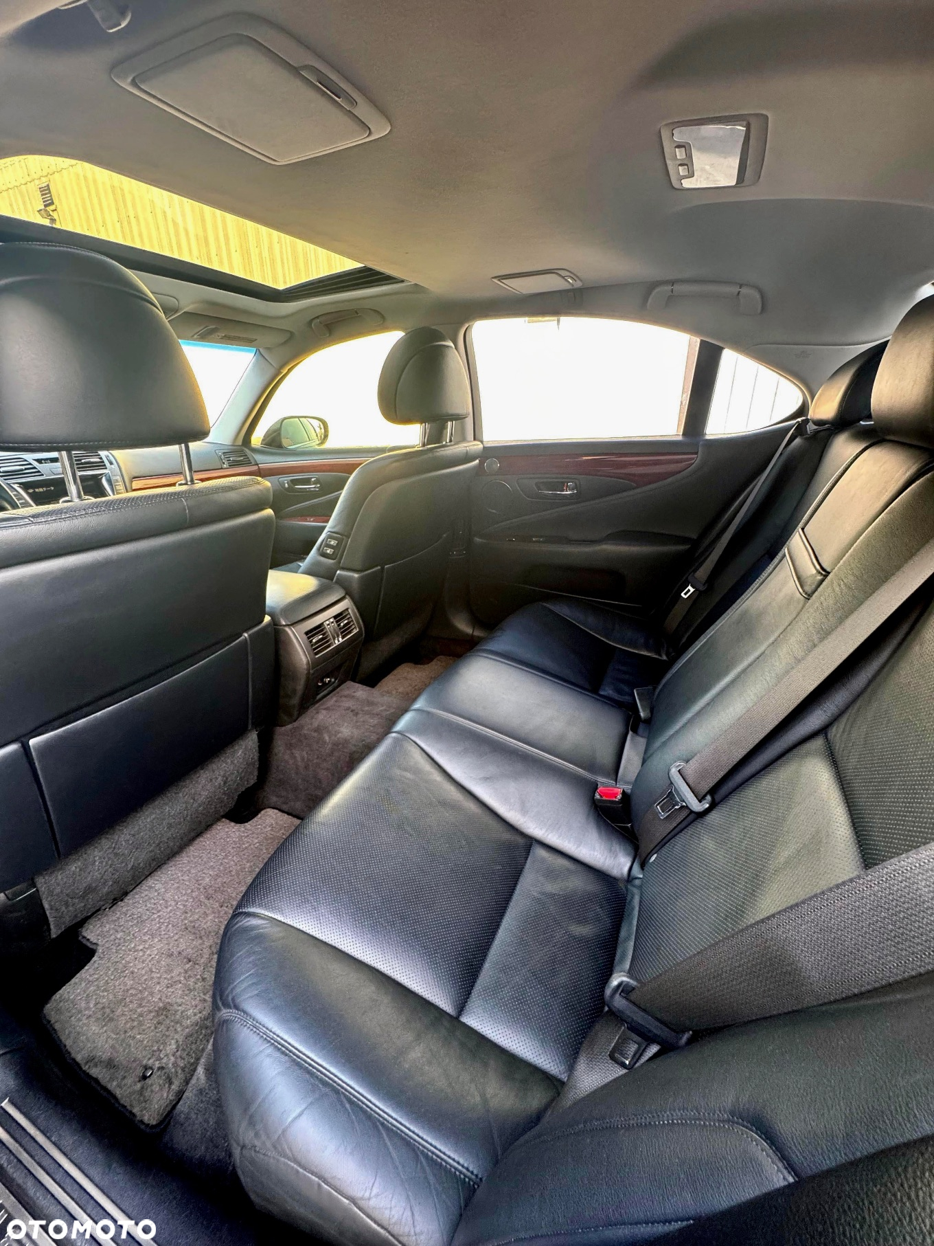 Lexus LS 460 Dynamic Line - 24