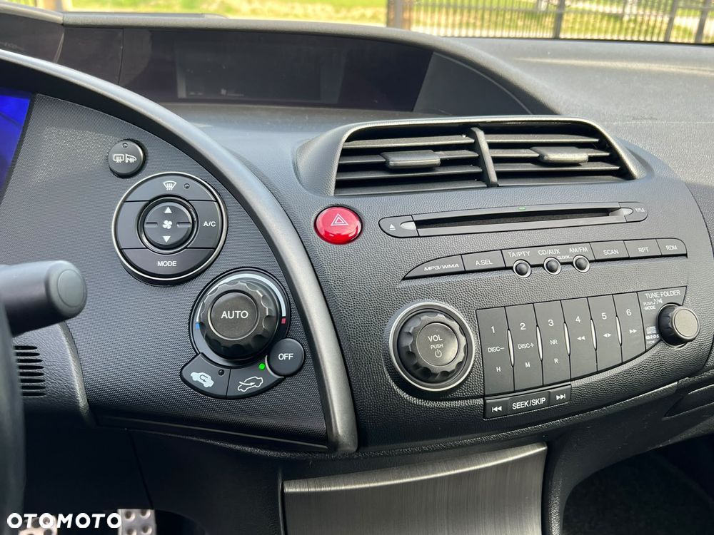Honda Civic 1.4 i-VTEC Sport - 12