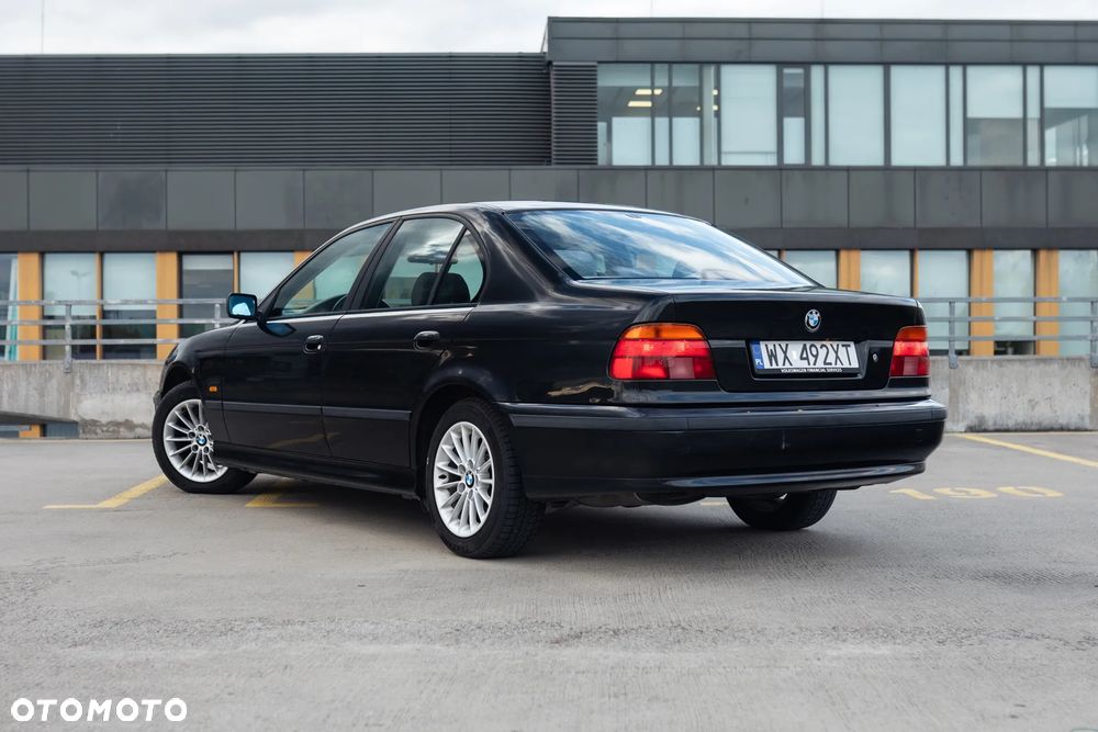BMW Seria 5 523i - 14