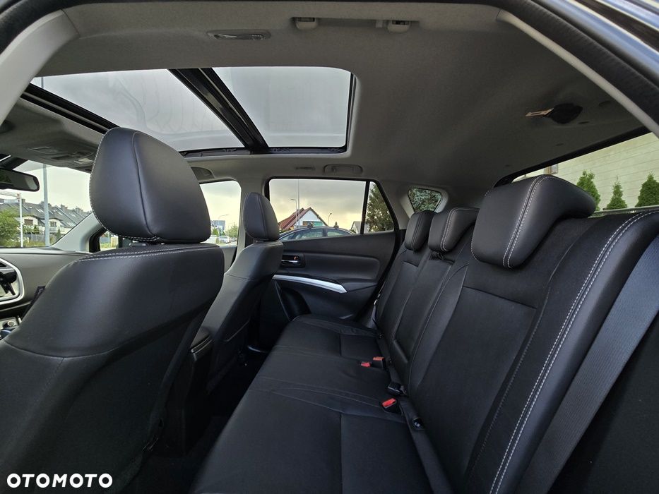 Suzuki SX4 S-Cross 1.4 T Premium 4WD - 32