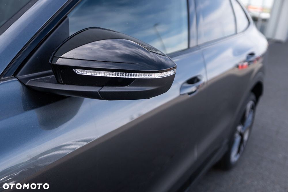 Audi Q5 Sportback - 8