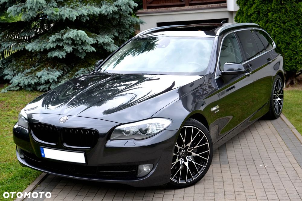BMW Seria 5 530d xDrive Luxury Line - 2