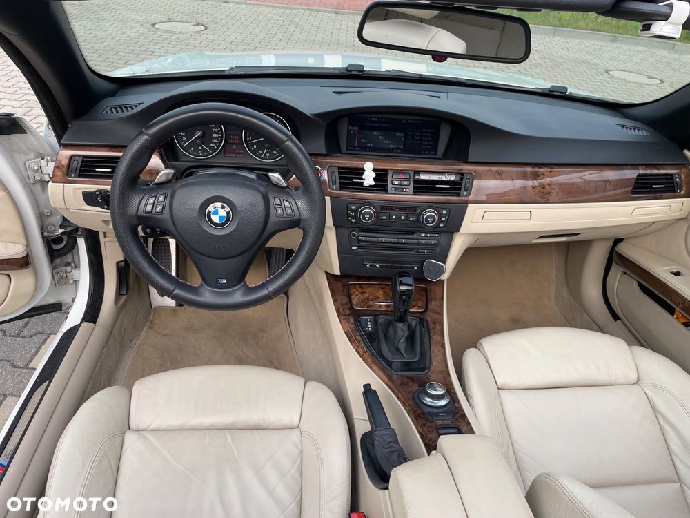 BMW Seria 3 330i M Sport Edition - 13