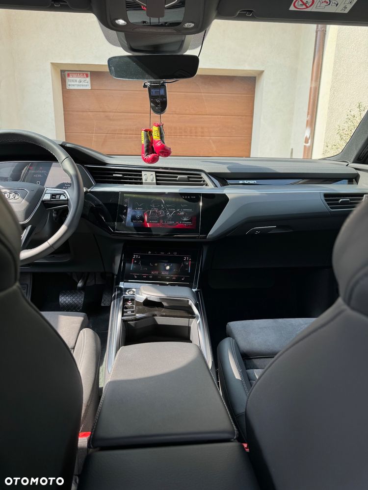 Audi Q8 Sportback e-tron - 6