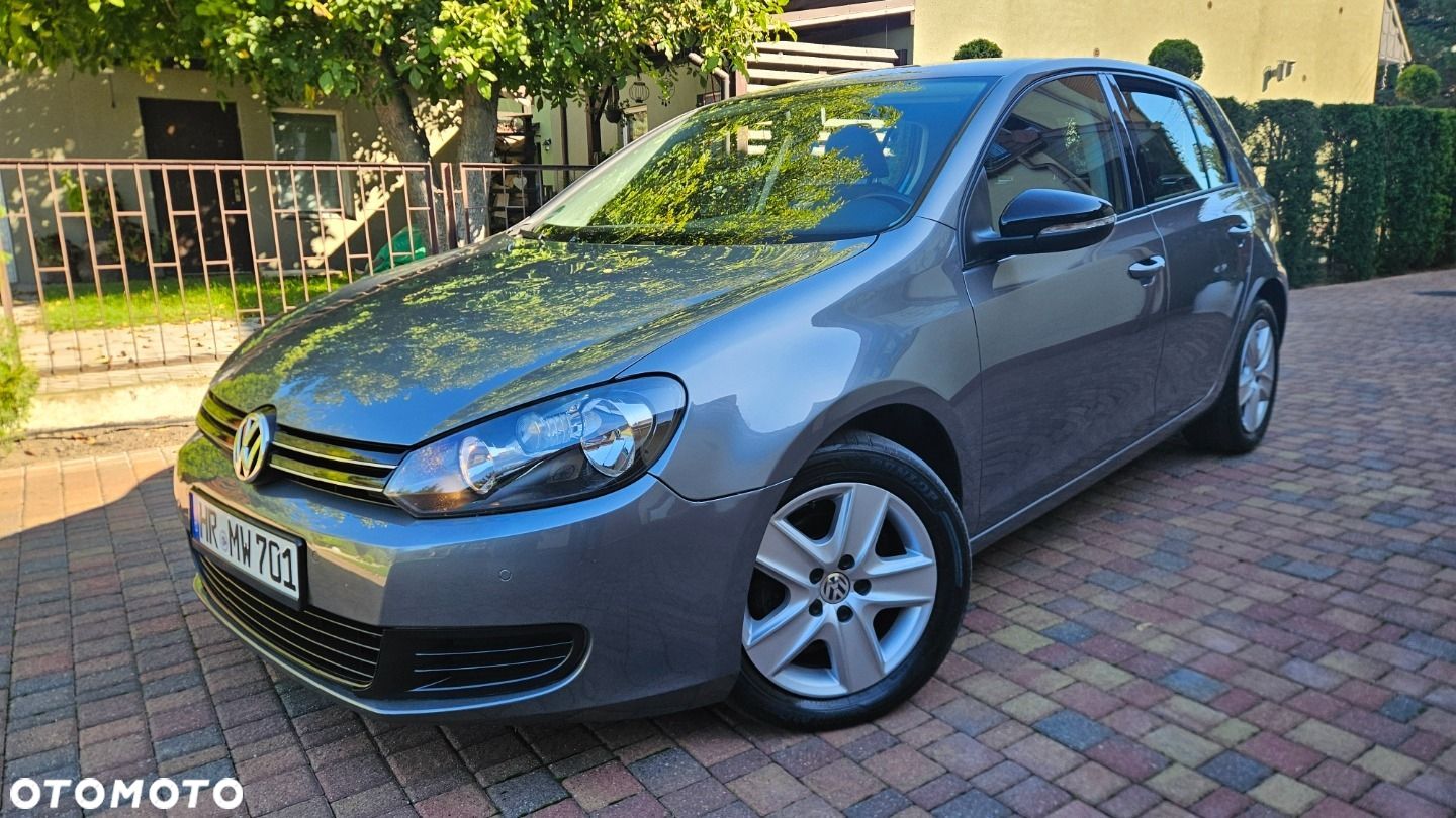 Volkswagen Golf - 1