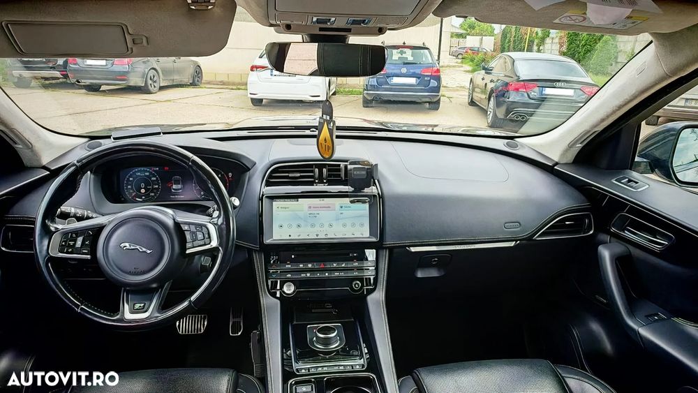 Jaguar F-Pace 30d AWD R-Sport - 9