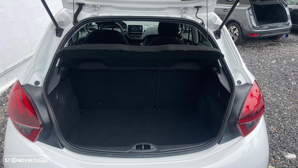 Peugeot 208 1.2 VTi SE Style - 18