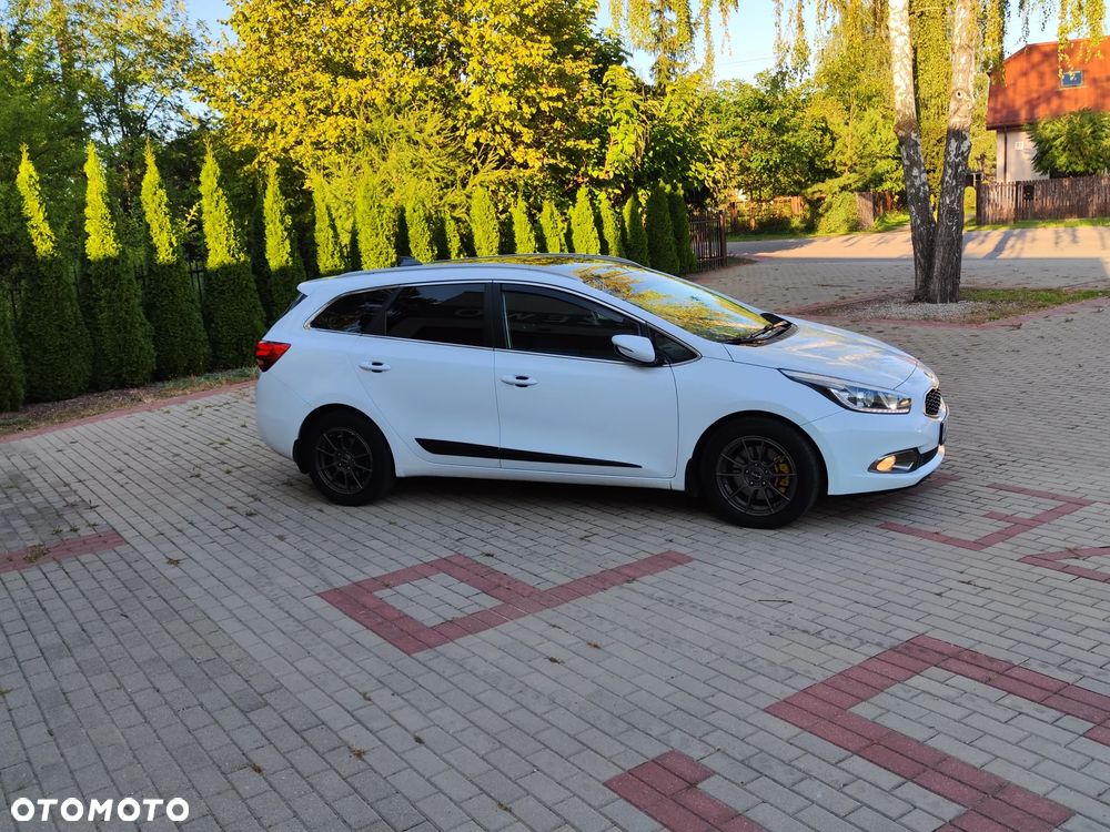 Kia Ceed - 4